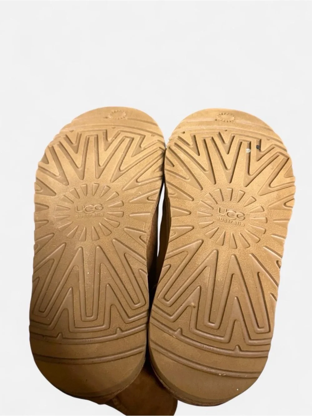 UGG Classic Short Boots Chestnut Brown